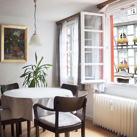 Hotel Flosdorff - Appartements Monschau Bagian luar foto